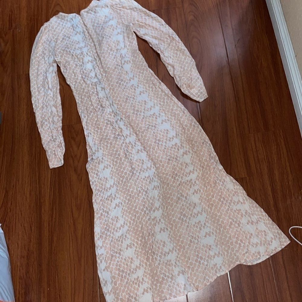 AFRM Revolve Pink Snakeskin Puff Sleeve maxi Dress front slit size S P NWOT - Picture 10 of 11
